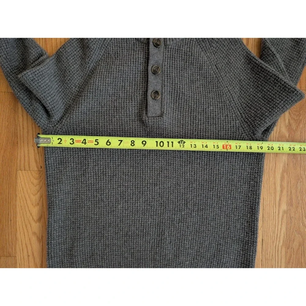 Banana Republic Sweater Mens Large Italian Yarn Waffle Knit Wool Henley Grey
